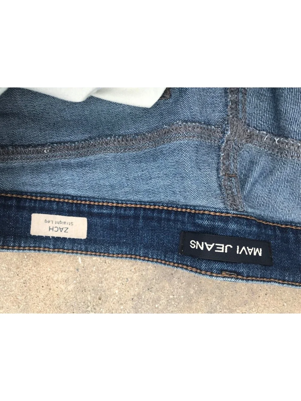 Mavi Jeans Zach Straight Leg Jeans Mens Blue Medium Wash Denim Pants Zip Fly